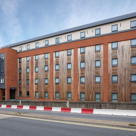 Travelodge High Wycombe Central Ngoại thất bức ảnh