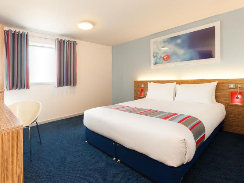 Travelodge High Wycombe Central Ngoại thất bức ảnh