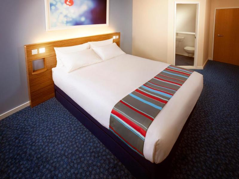 Travelodge High Wycombe Central Ngoại thất bức ảnh